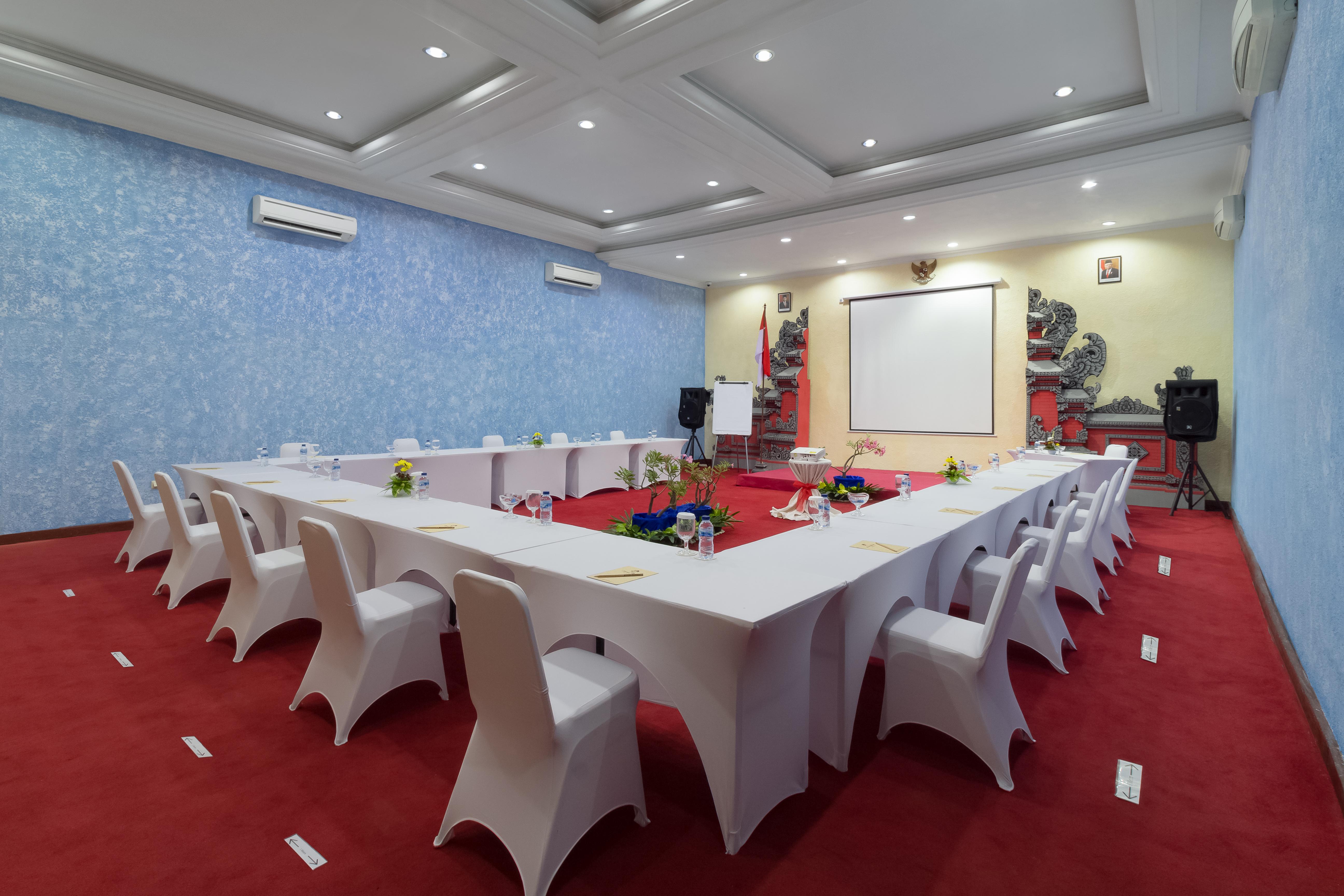 Grand Istana Rama Hotel Kuta  Exterior photo