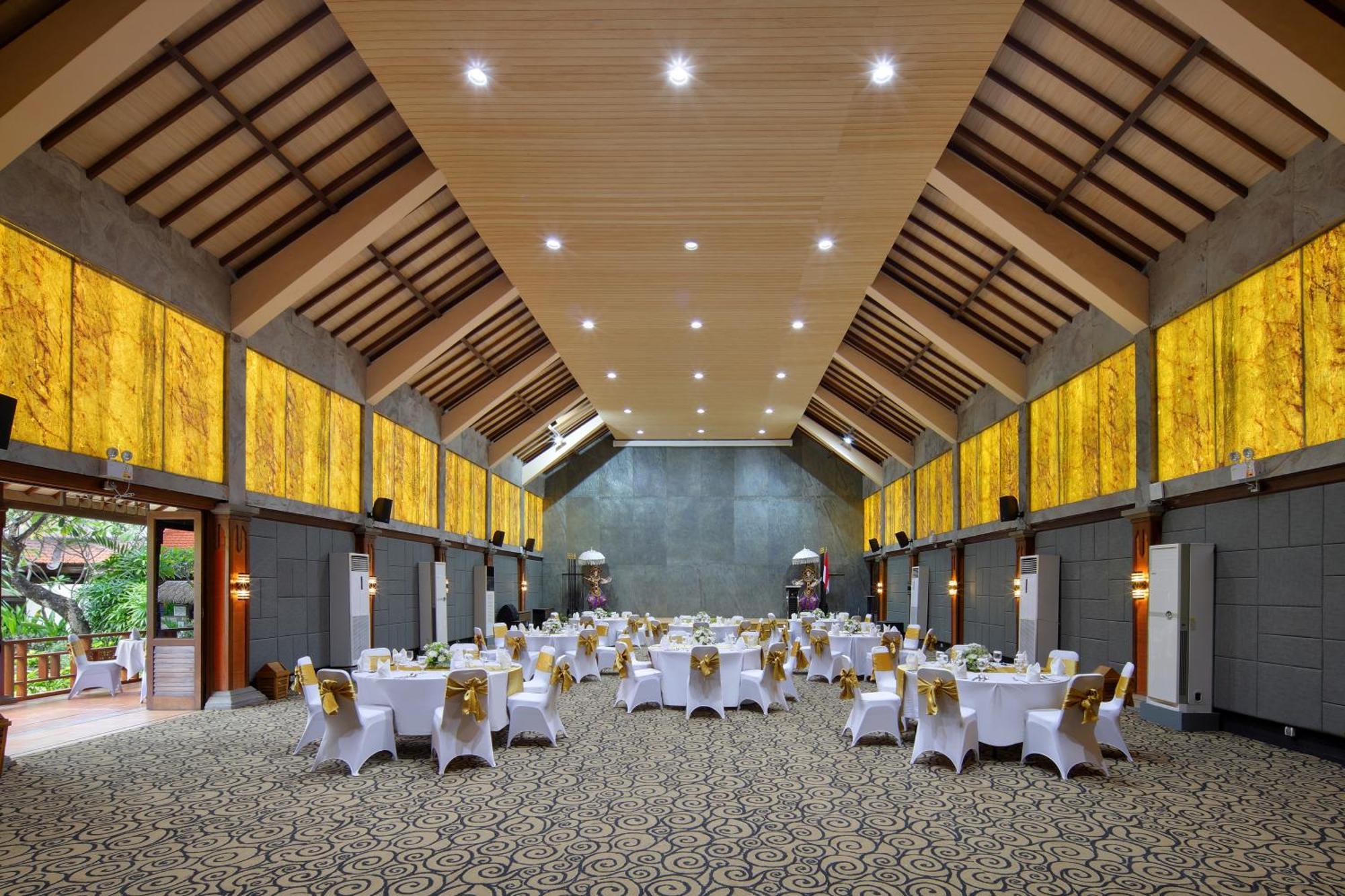 Grand Istana Rama Hotel Kuta  Exterior photo