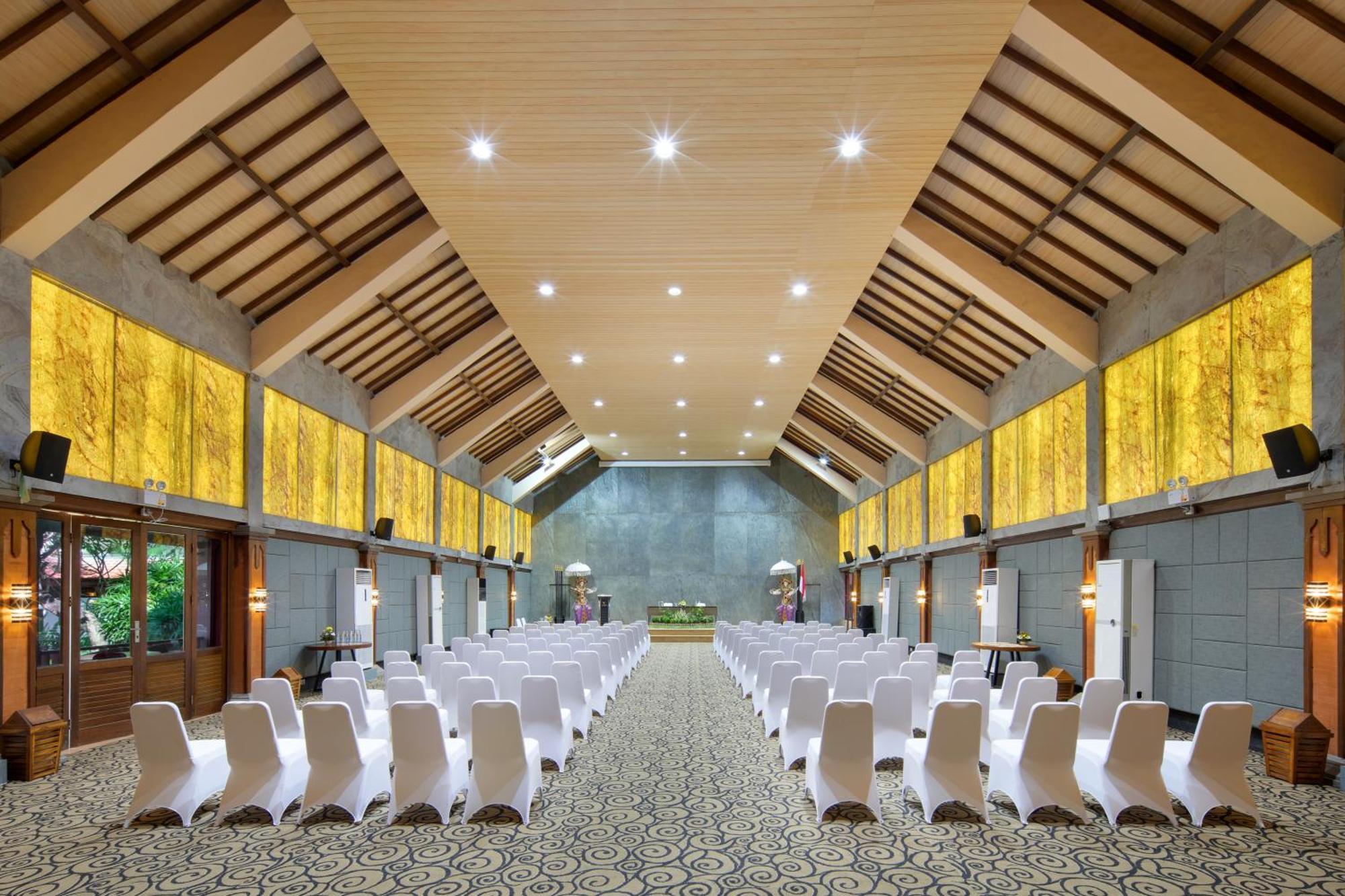 Grand Istana Rama Hotel Kuta  Exterior photo