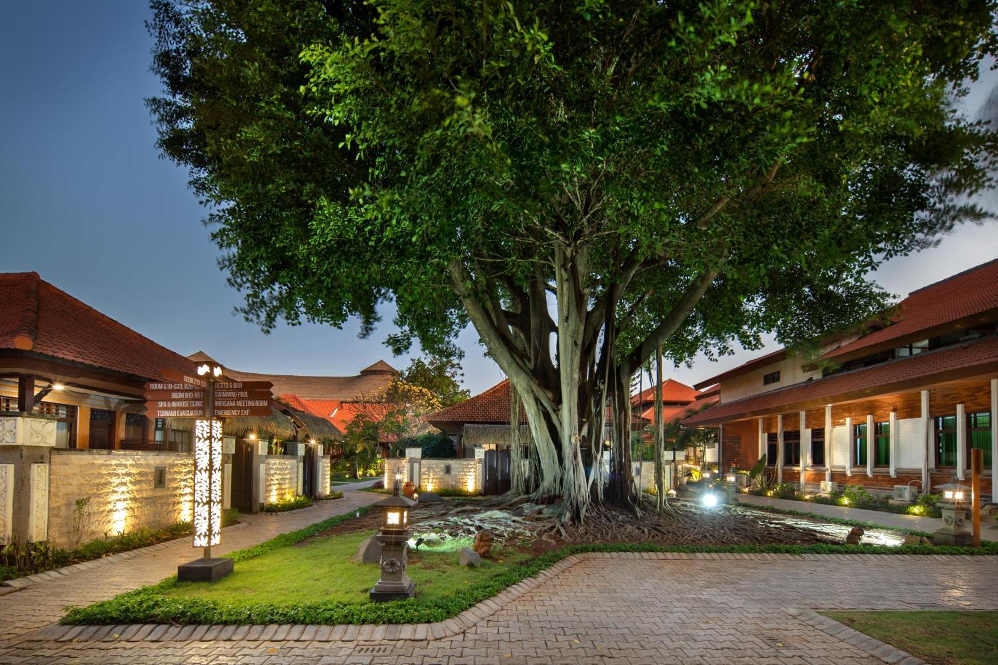 Grand Istana Rama Hotel Kuta  Exterior photo