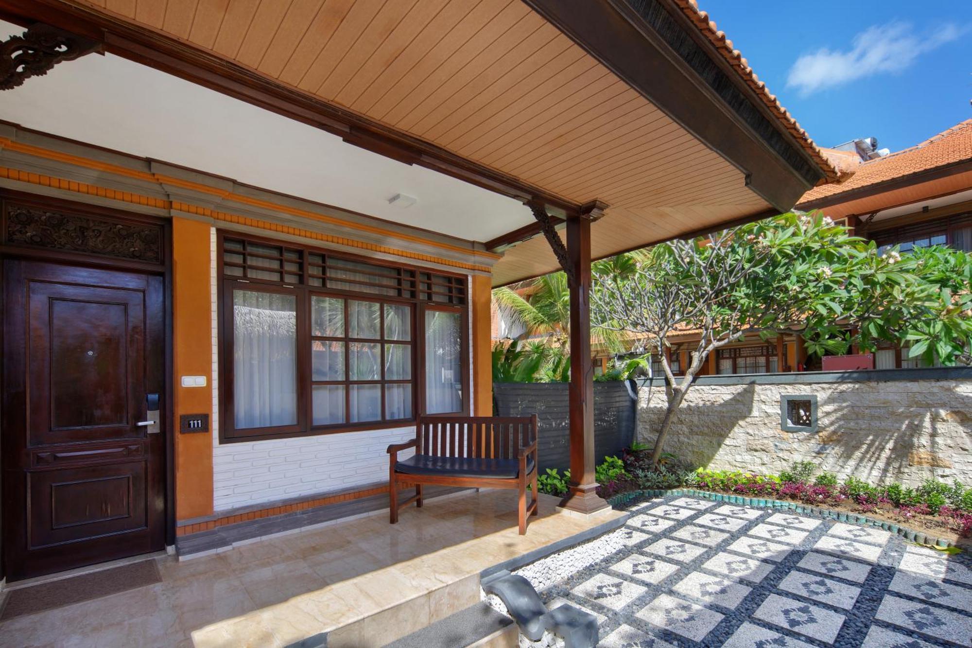 Grand Istana Rama Hotel Kuta  Exterior photo